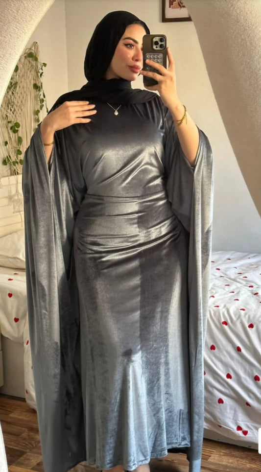 عباية "فراشة " – أناقة شتوية بلمسة ساحرة