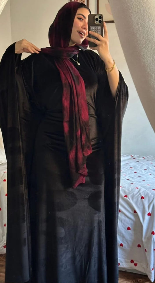 عباية "فراشة " – أناقة شتوية بلمسة ساحرة